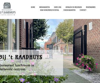 Bij 't Raadhuys